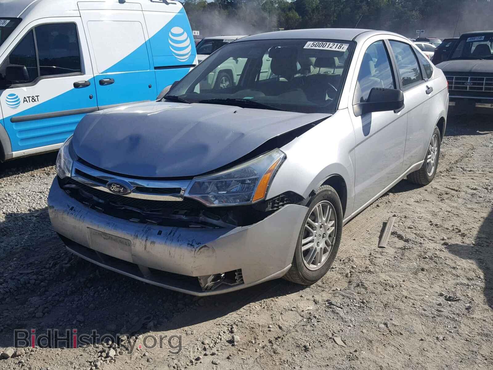 2011 FORD FOCUS - VIN: 1FAHP3FN8BW141018 - Photo 2
