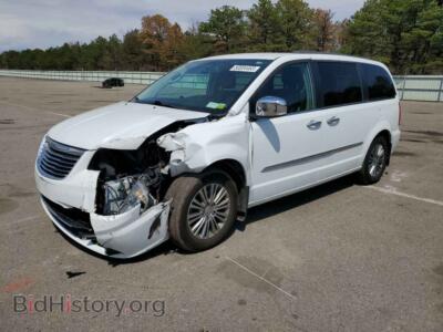 2014 Chrysler MINIVAN TOWN & COU, white — VIN 2C4RC1CG2ER365225, Copart