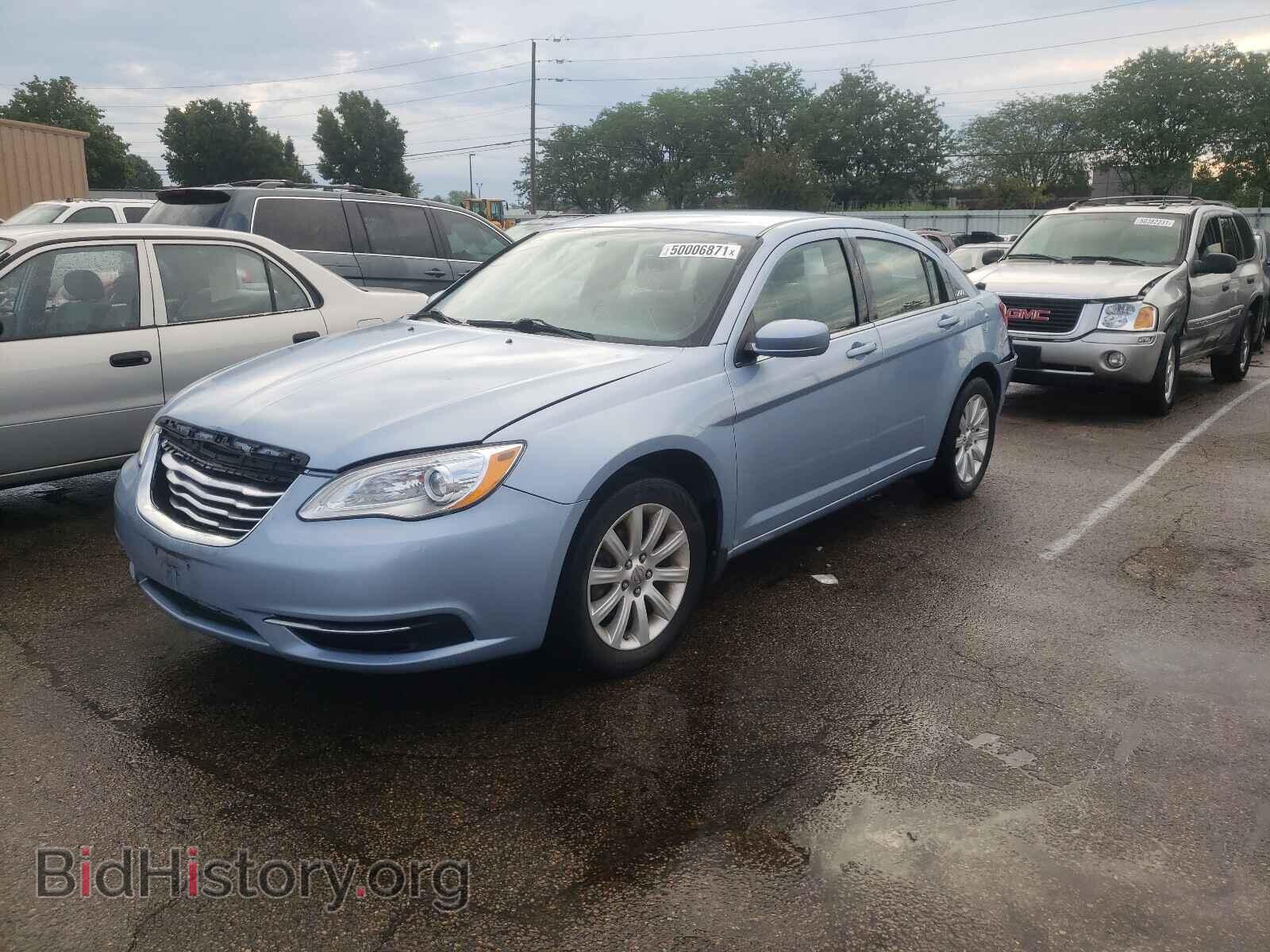 2013 CHRYSLER 200 - VIN: 1C3CCBBB1DN651455 - Фото 2