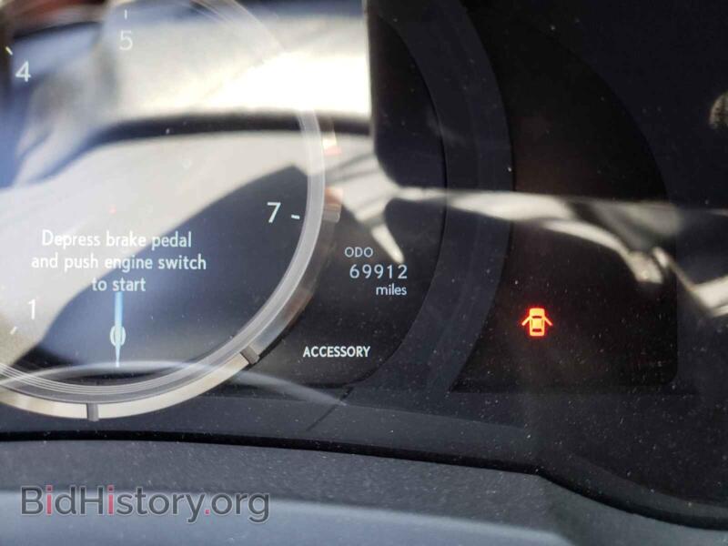 2014 Lexus IS (VIN JTHBF1D29E5017834) — photo 8 of 10