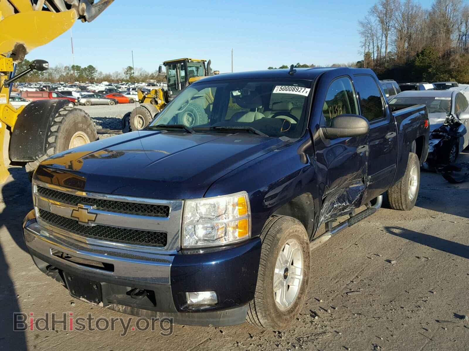 2011 CHEVROLET SILVERADO - VIN: 3GCPCSE05BG213180 - Фото 2