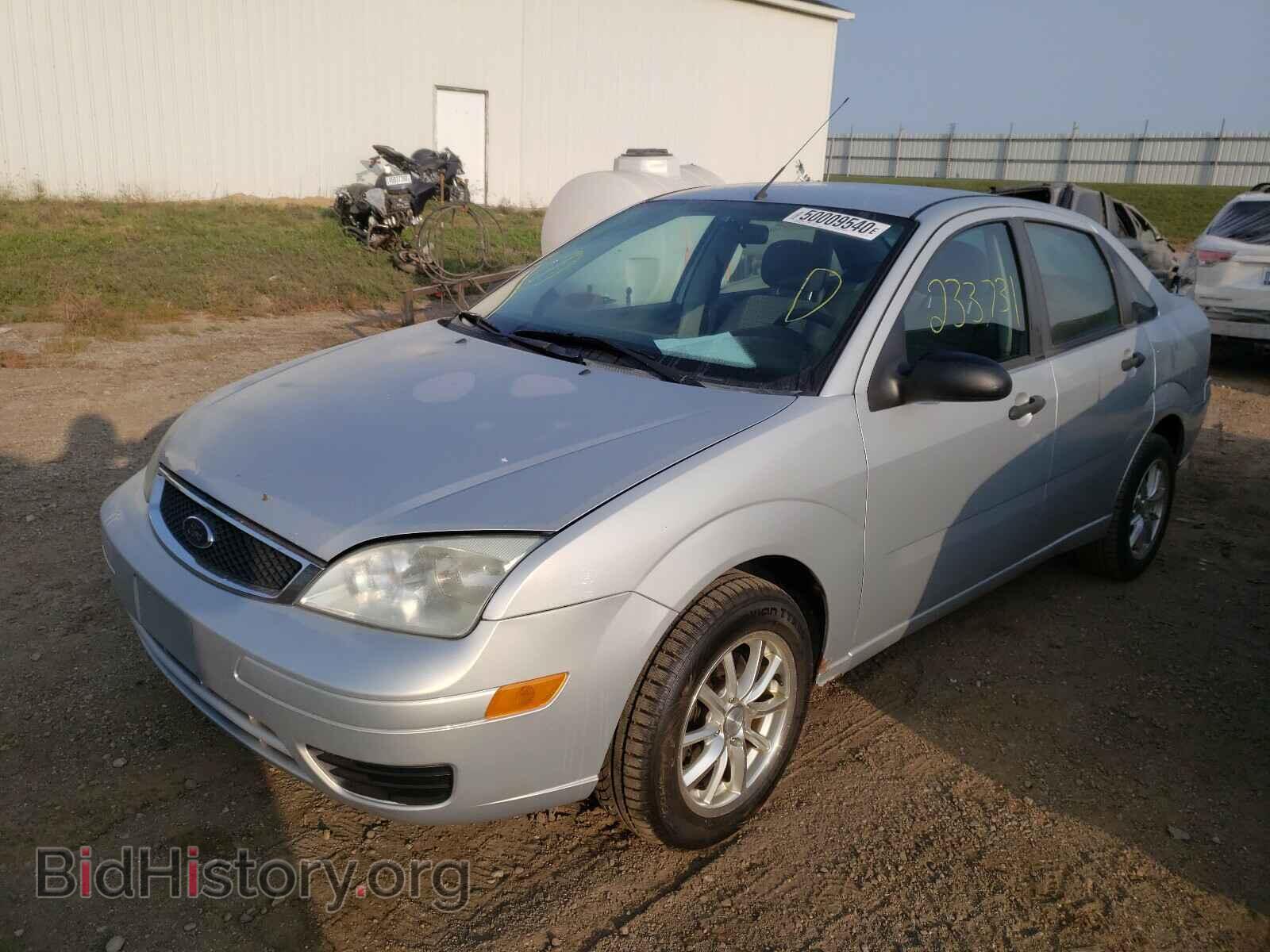 2007 FORD FOCUS - VIN: 1FAFP34N47W156729 - Фото 2