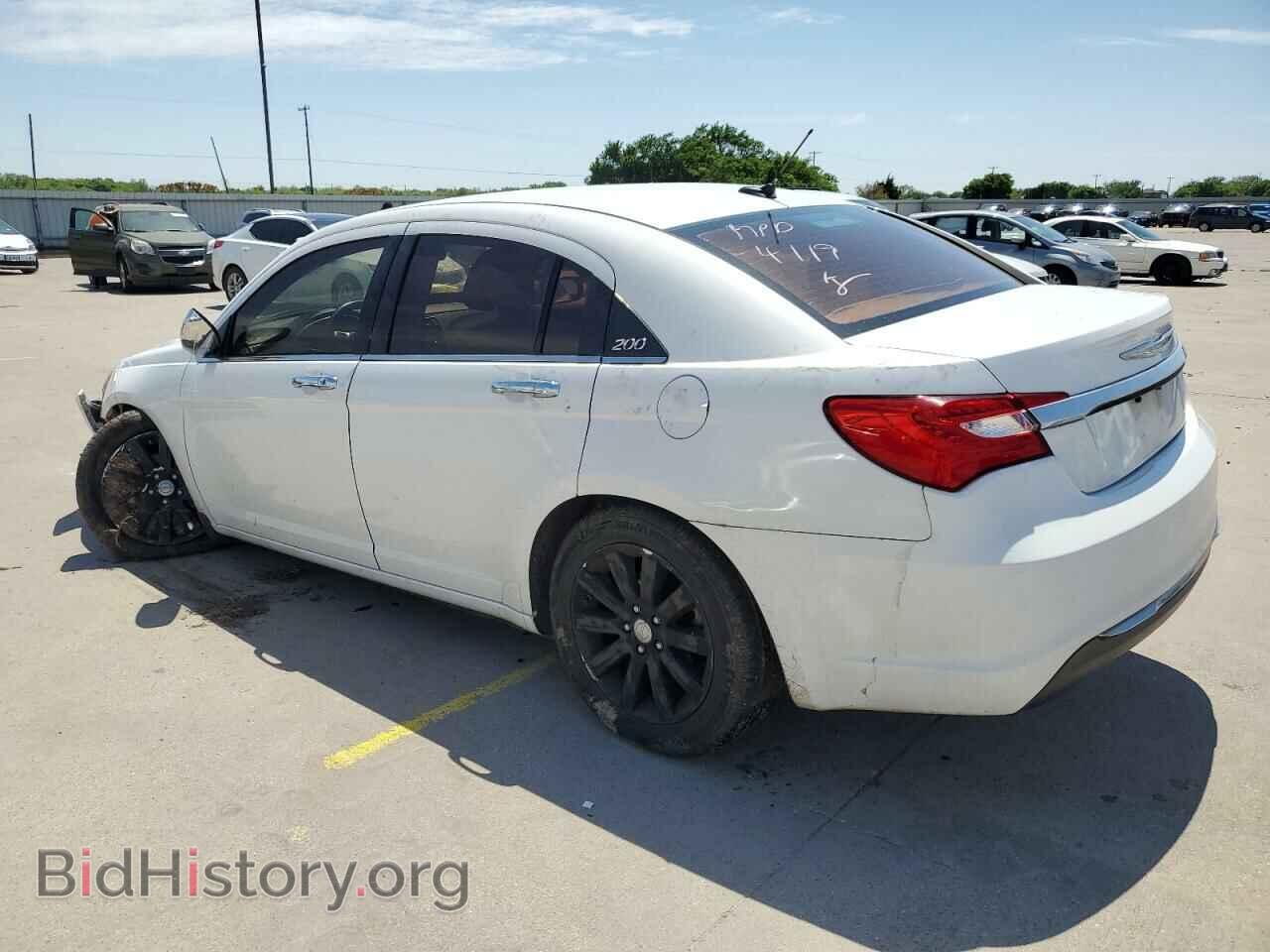 2013 CHRYSLER 200 - VIN: 1C3CCBCG7DN526020 - Фото 2