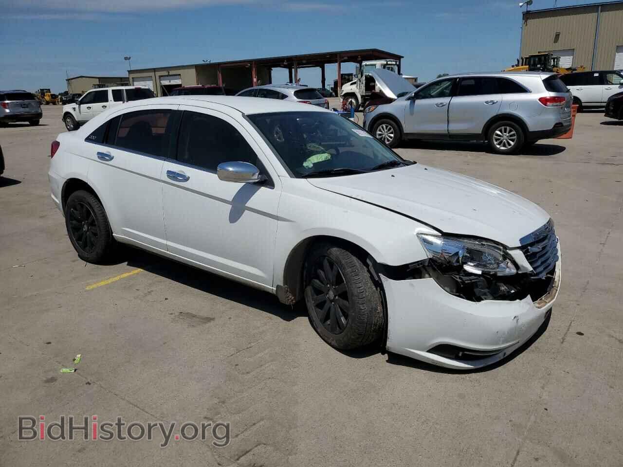 2013 CHRYSLER 200 - VIN: 1C3CCBCG7DN526020 - Фото 4