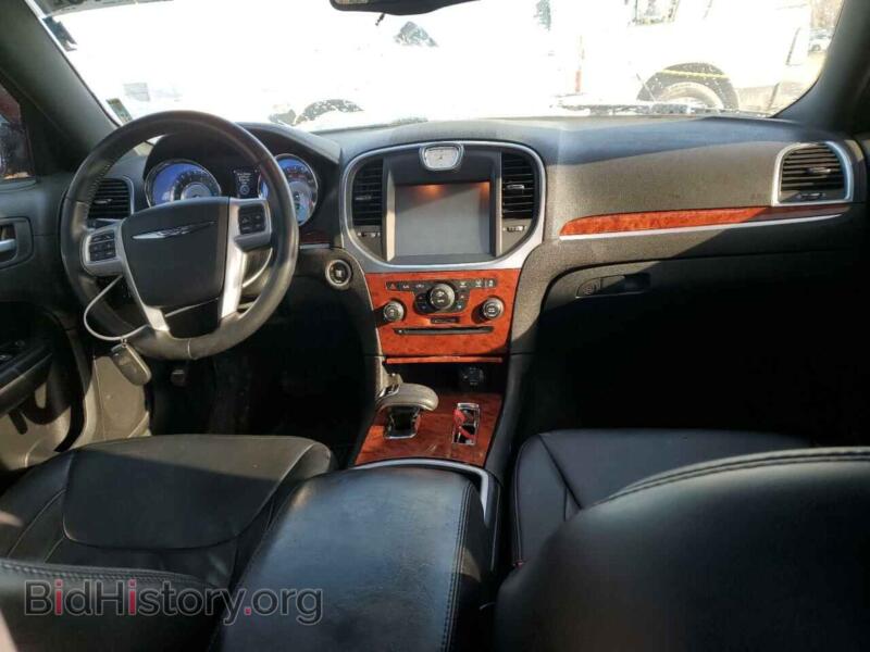 2014 Chrysler 300 (VIN 2C3CCARG9EH193993) — фото 8 из 12