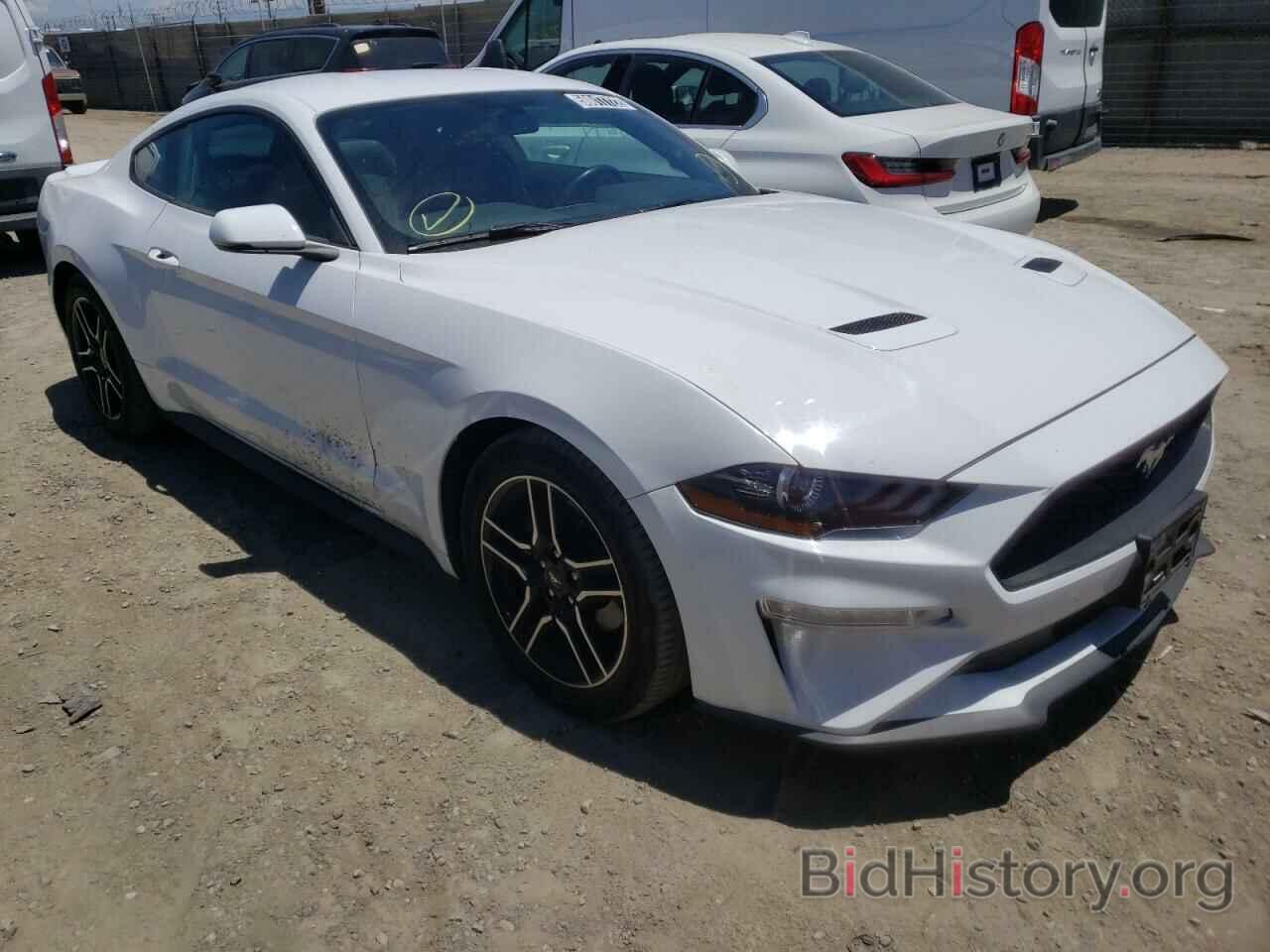 Photo 1FA6P8TH5L5136384 - FORD MUSTANG 2020