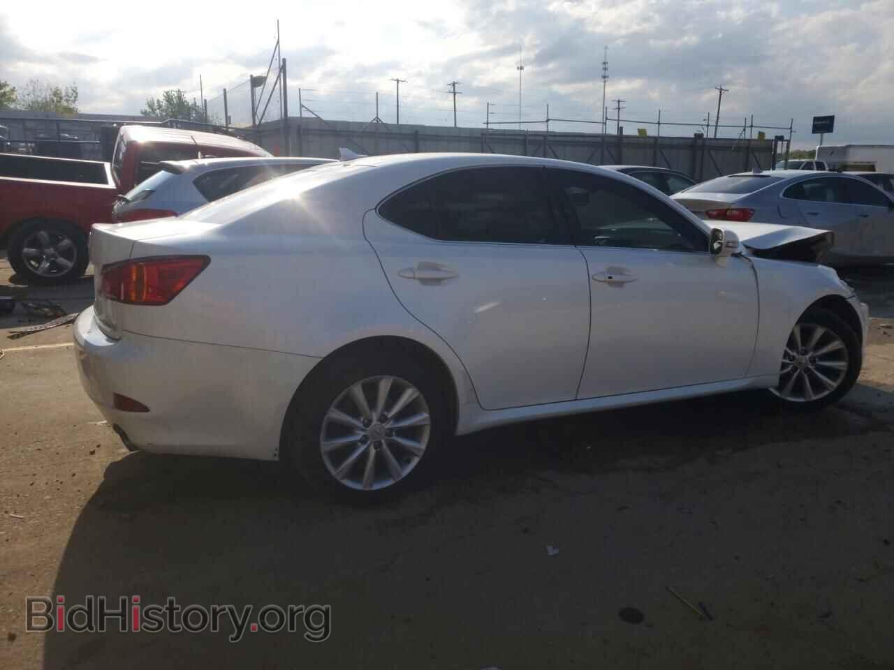 2010 LEXUS IS - VIN: JTHCF5C20A5042175 - Photo 3