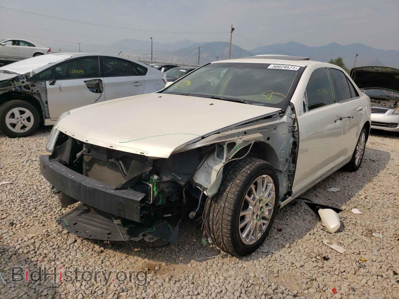 2010 CADILLAC STS - VIN: 1G6DU6EV1A0105356 - Фото 2