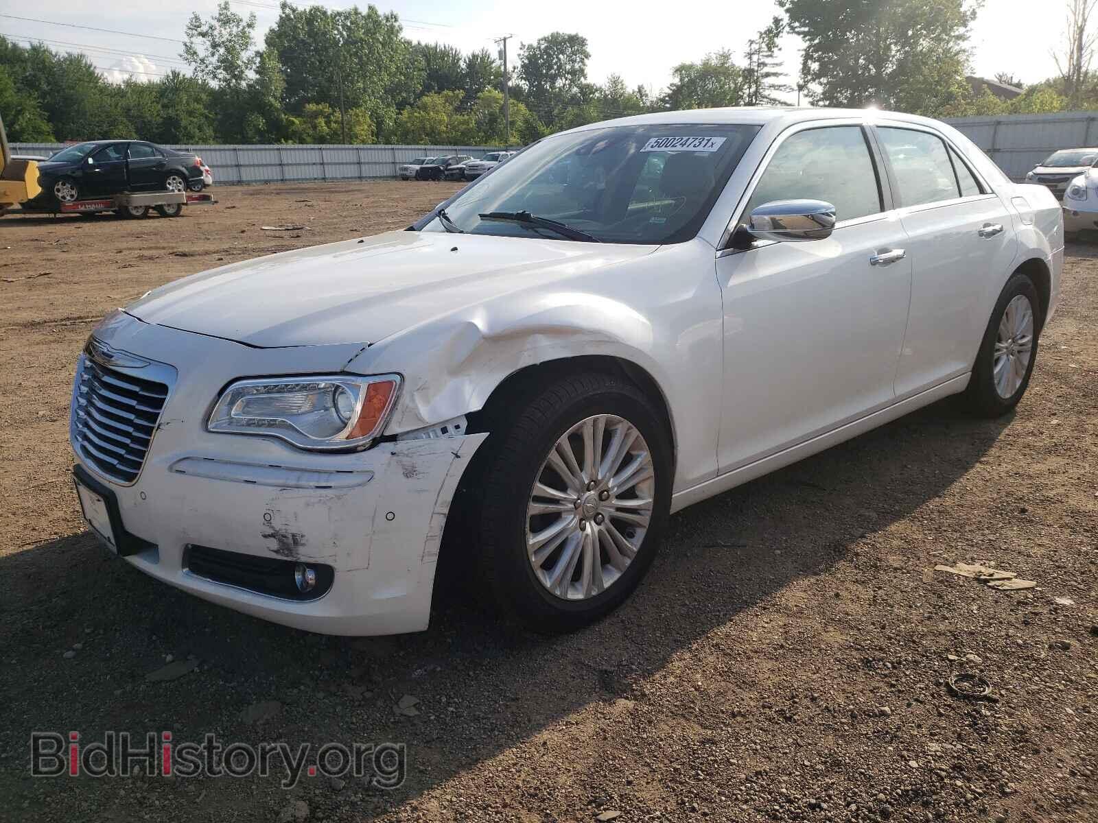 2011 CHRYSLER 300 - VIN: 2C3CK6CT9BH530342 - Фото 2