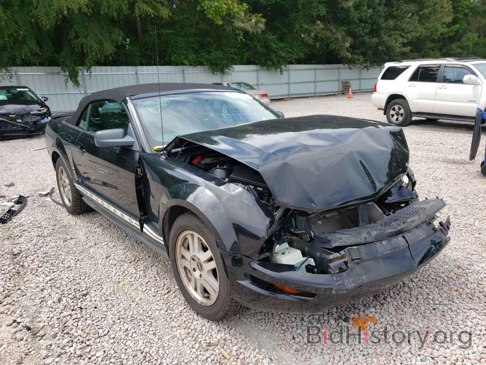 Photo 1ZVFT84N575271152 - FORD MUSTANG 2007