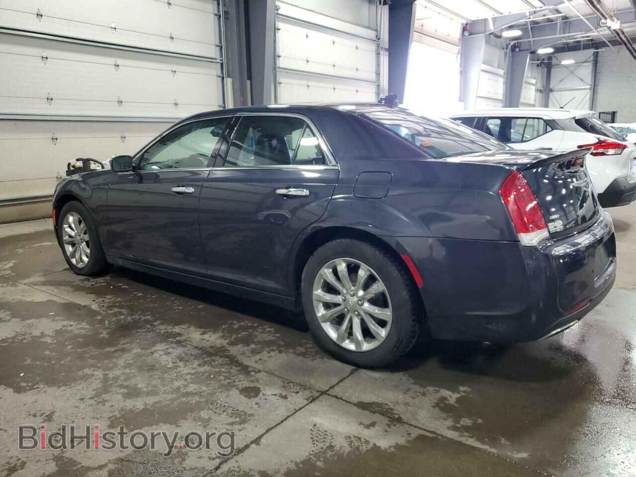 2017 CHRYSLER 300 - VIN: 2C3CCAKG7HH580265 - Фото 2