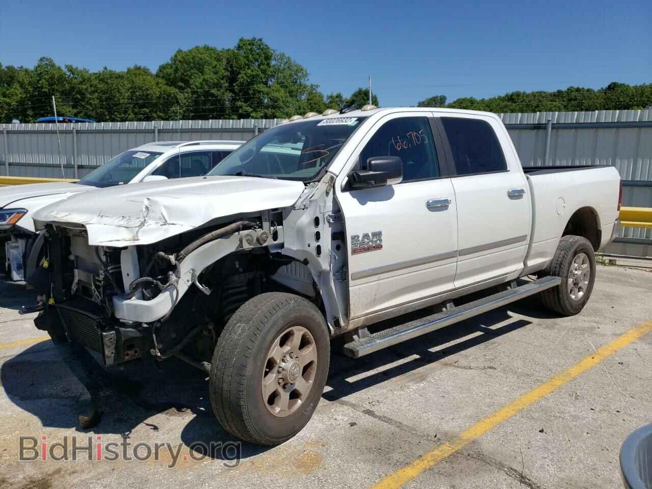 2016 RAM 2500 - VIN: 3C6UR5DL9GG108770 - Photo 2