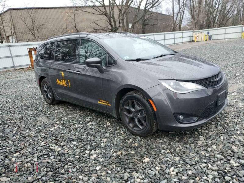 2018 Chrysler PACIFICA (VIN 2C4RC1BG1JR189120) — photo 4 of 14