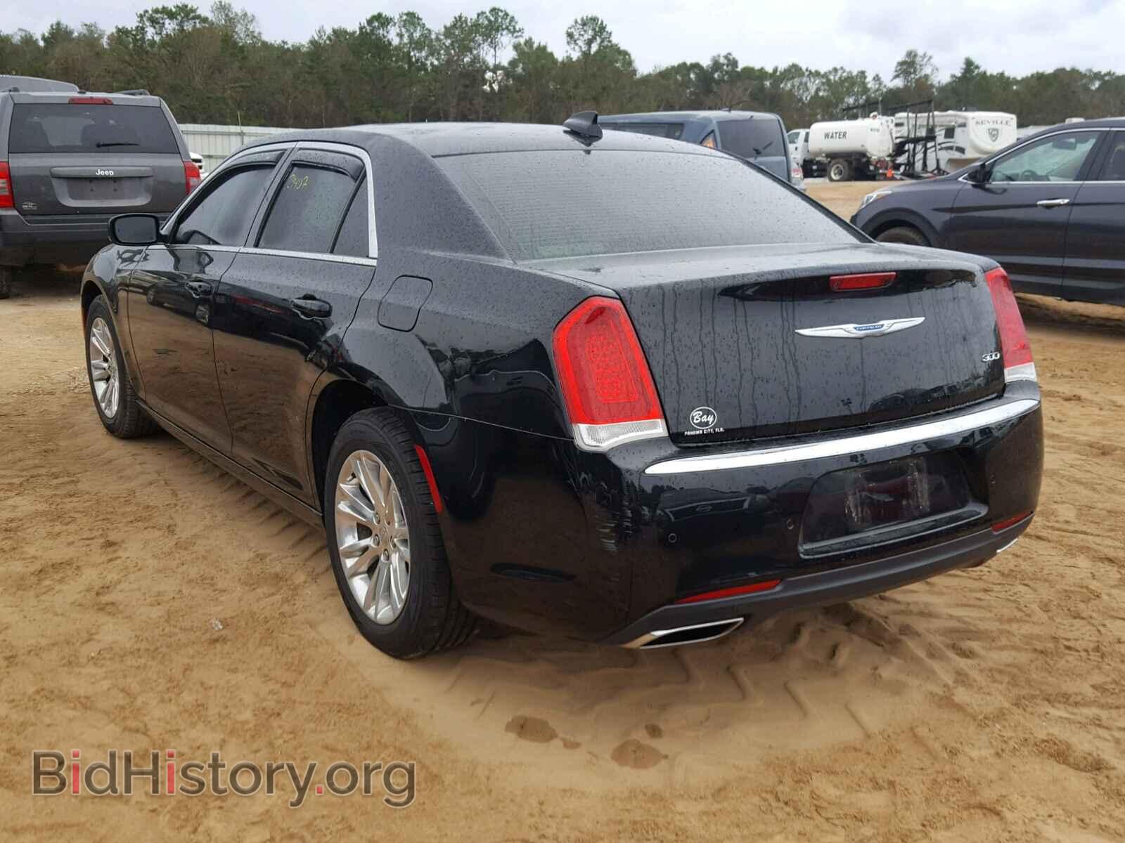 2017 CHRYSLER 300 - VIN: 2C3CCAAG1HH506650 - Фото 3