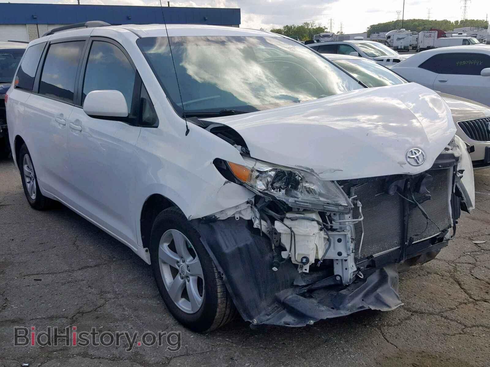 Фотография 5TDKK3DC8CS219623 - TOYOTA SIENNA LE 2012
