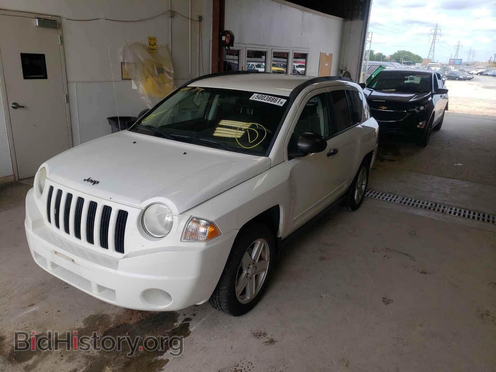2009 JEEP COMPASS - VIN: 1J4FF47B09D205907 - Фото 2