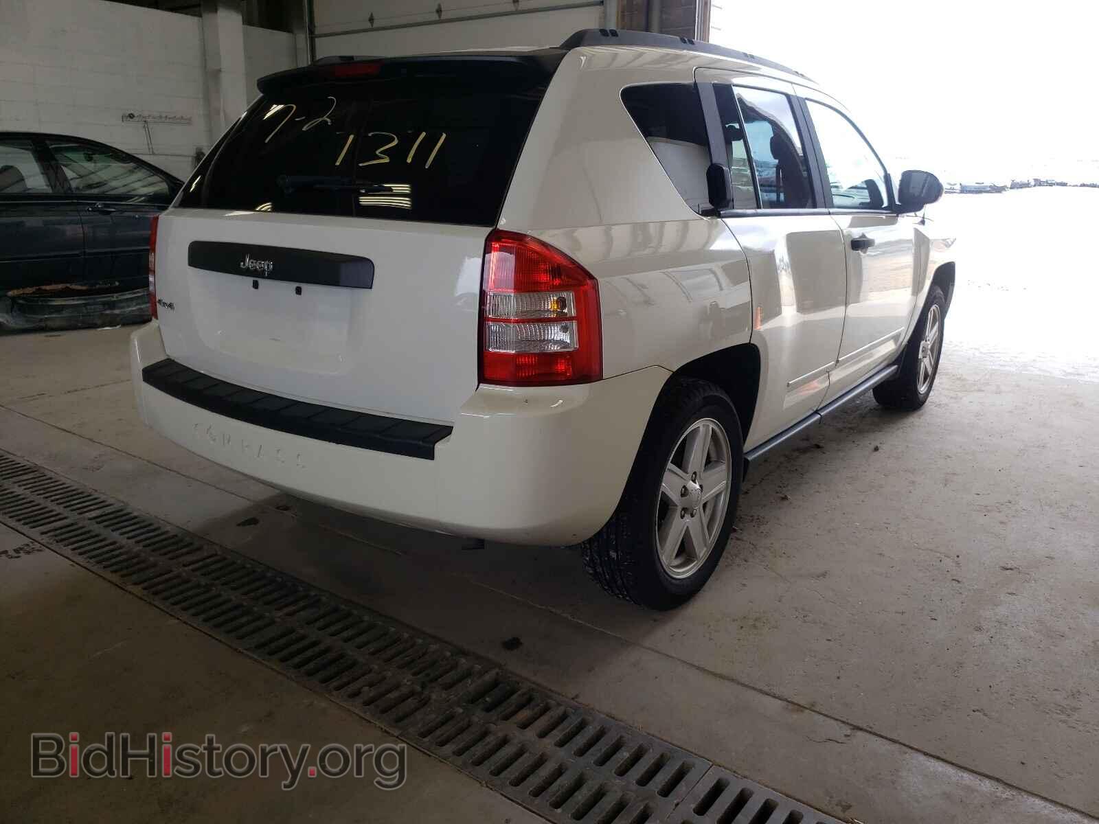 2009 JEEP COMPASS - VIN: 1J4FF47B09D205907 - Фото 4