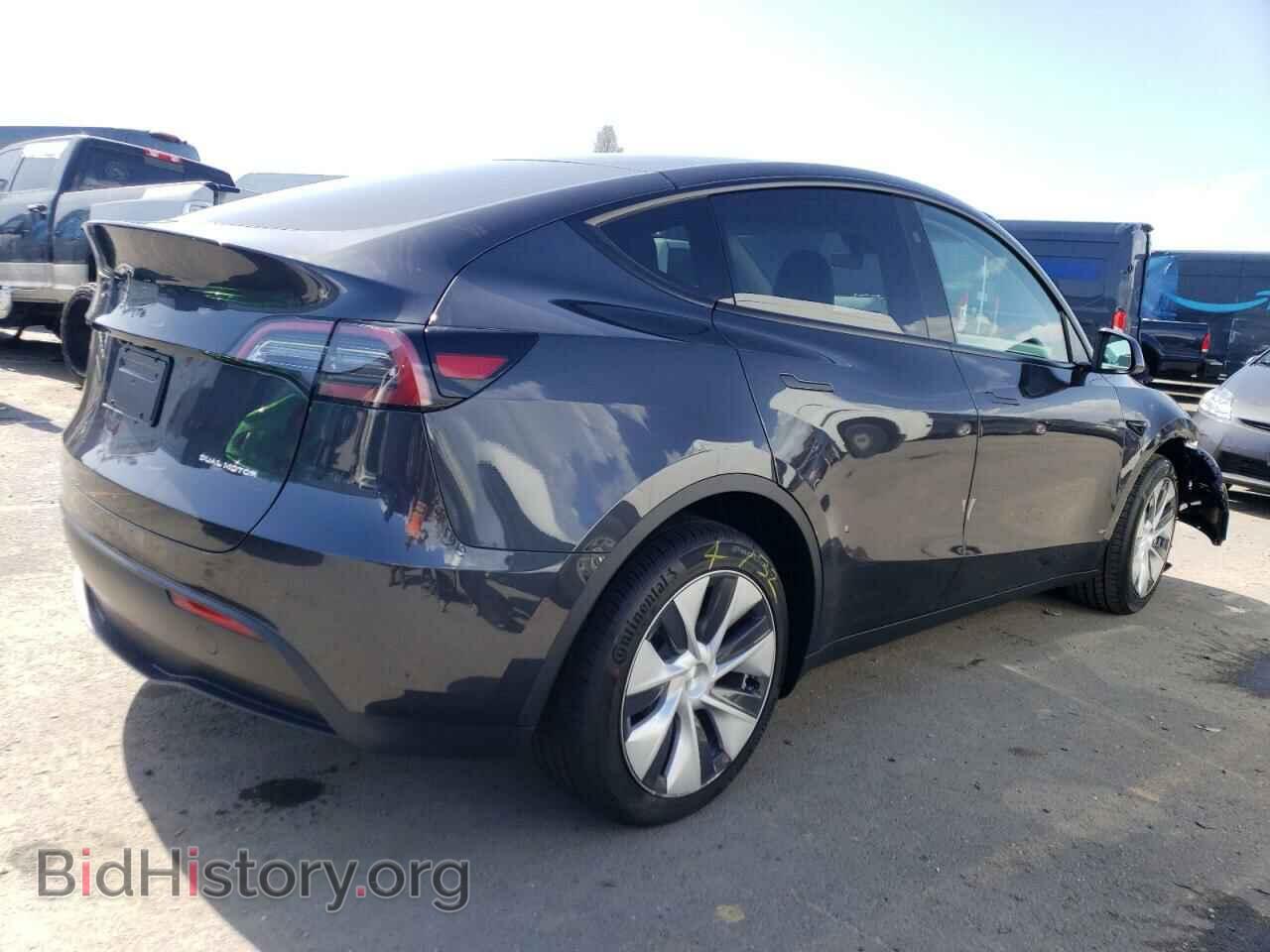 2024 TESLA MODEL Y - VIN: 7SAYGDEE7RF031564 - Фото 3