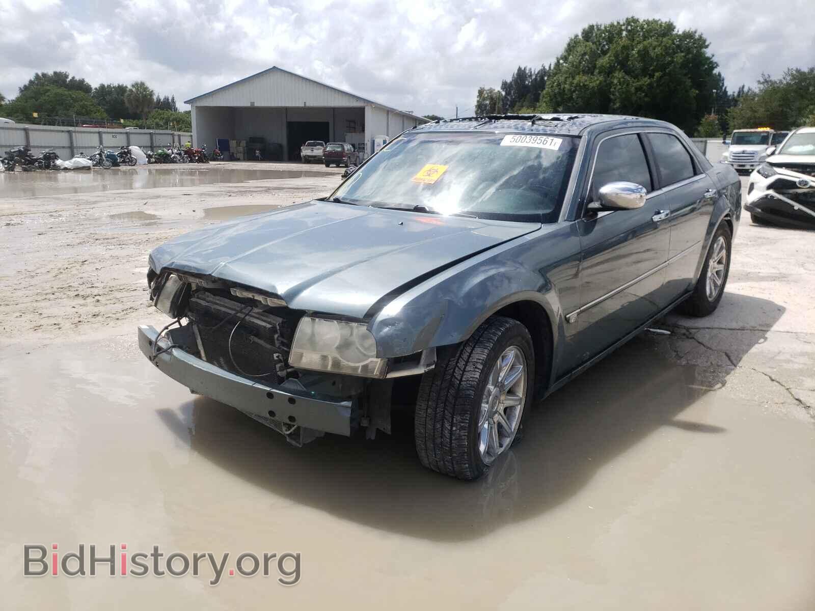 2006 CHRYSLER 300 - VIN: 2C3LA63H36H267866 - Фото 2