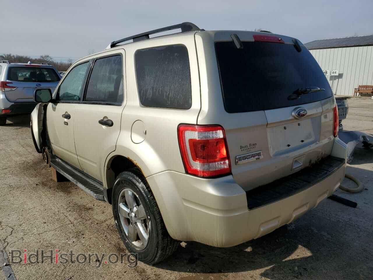 2011 FORD ESCAPE - VIN: 1FMCU9D71BKB44432 - Фото 2