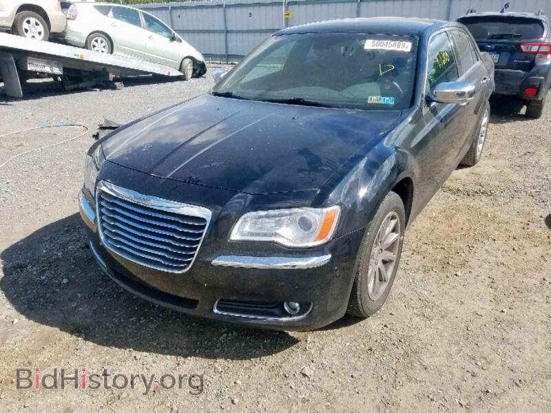 2011 Chrysler 300 (VIN 2C3CA5CG6BH596038) — фото 2 из 10