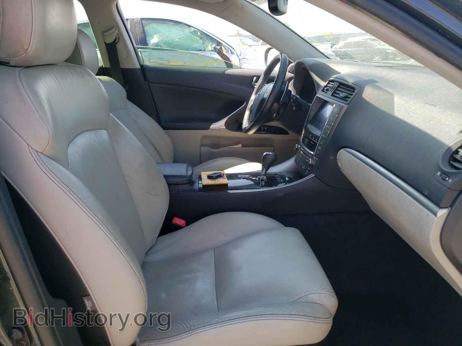 2011 LEXUS IS - VIN: JTHCF5C24B5045954 - Photo 5
