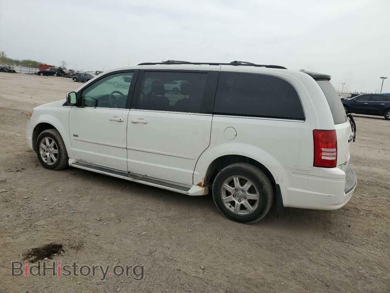 2008 CHRYSLER MINIVAN - VIN: 2A8HR54PX8R768253 - Photo 2
