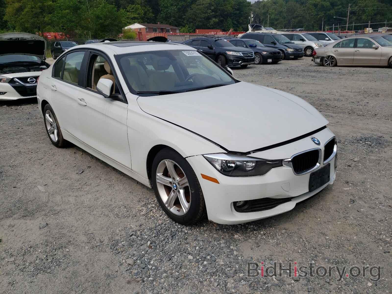 Photo WBA3C3C59EF984487 - BMW 3 SERIES 2014