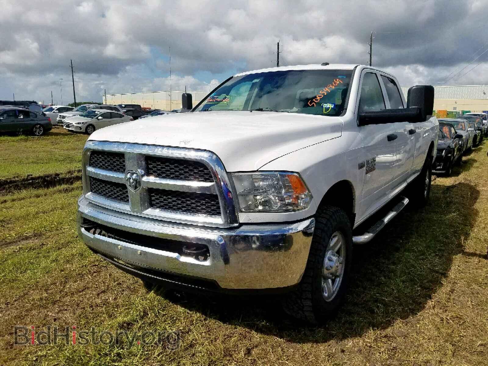 2014 RAM 2500 ST - VIN: 3C6TR5HT3EG266654 - Фото 2