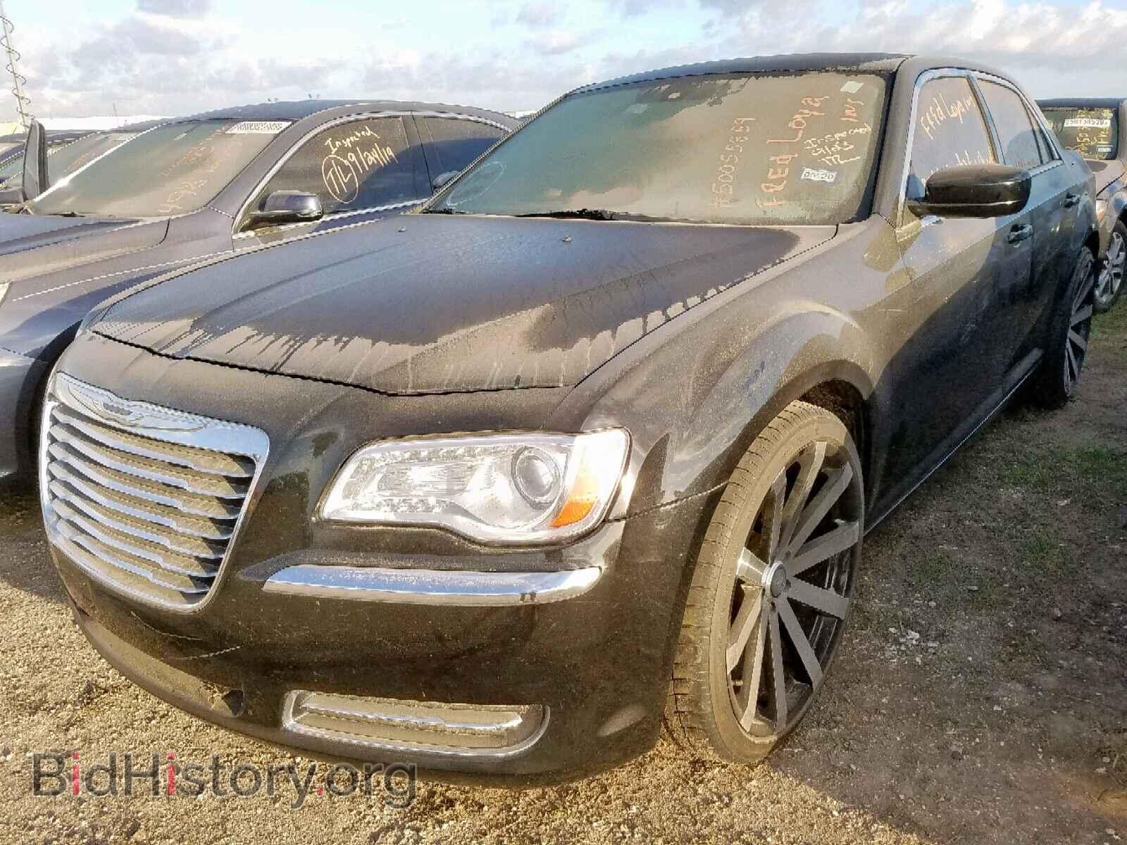 2013 CHRYSLER 300 - VIN: 2C3CCAAG5DH556509 - Фото 2
