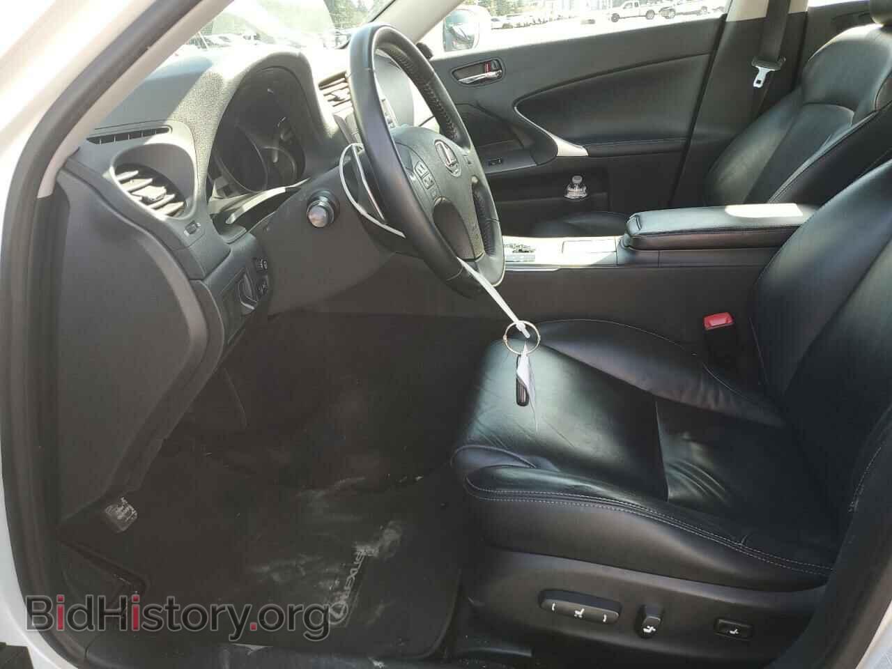2010 LEXUS IS - VIN: JTHCF5C20A5040006 - Photo 7
