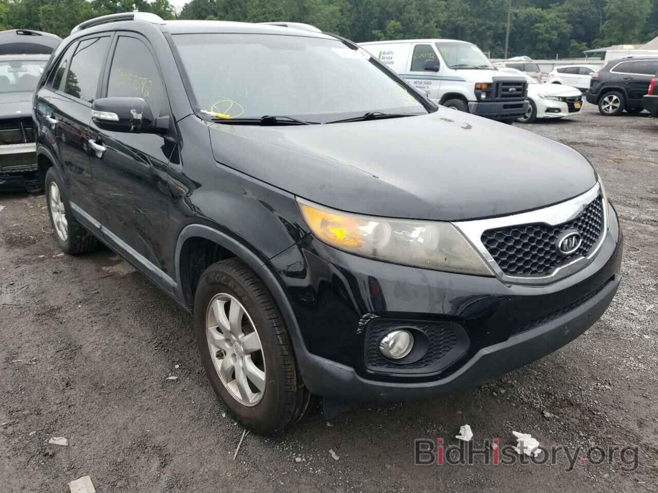 Photo 5XYKT3A14BG137738 - KIA SORENTO 2011