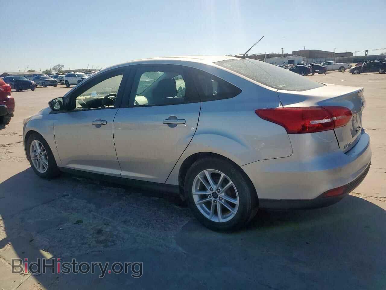 2018 FORD FOCUS - VIN: 1FADP3F22JL317002 - Фото 2