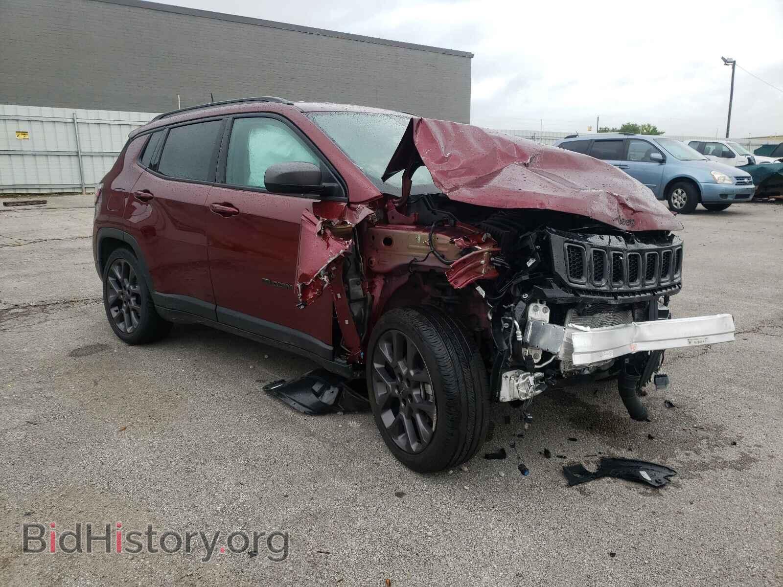 Photo 3C4NJDEB2MT529057 - JEEP COMPASS 2021