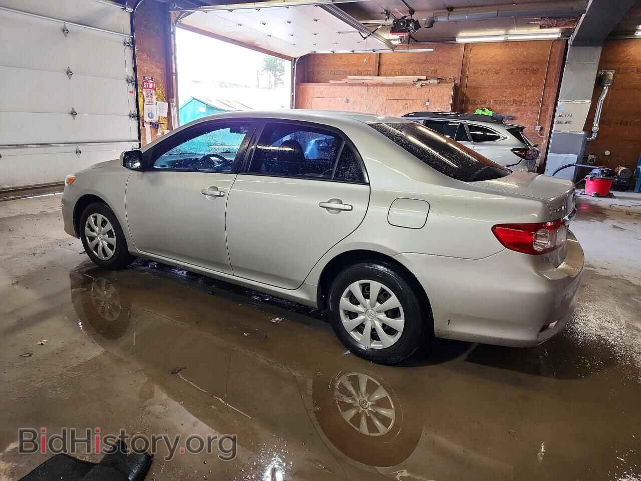 2011 TOYOTA COROLLA - VIN: 2T1BU4EE6BC577357 - Фото 2