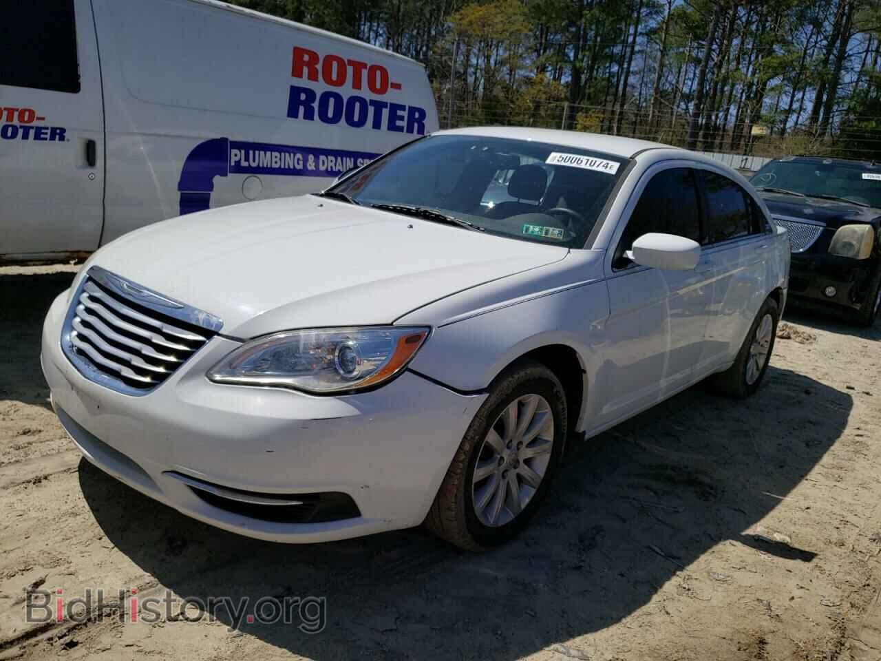 Photo 1C3BC1FBXBN548046 - CHRYSLER 200 2011