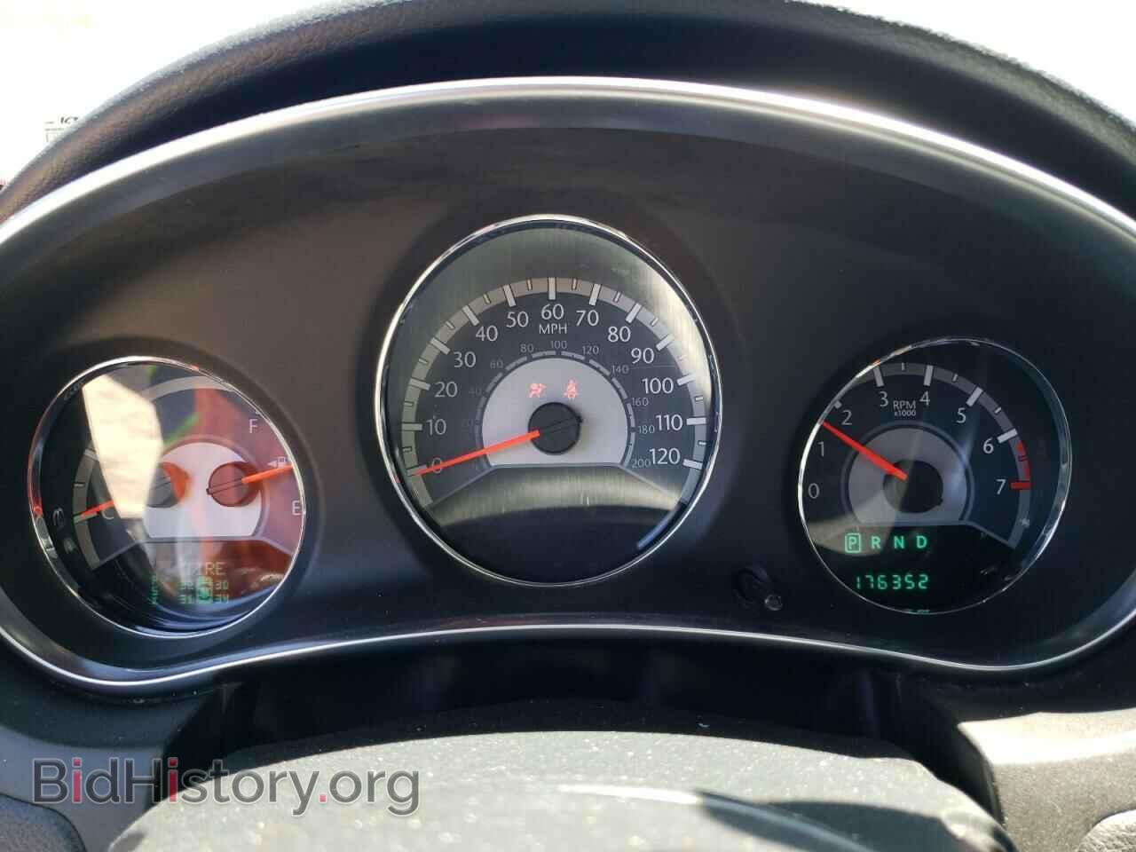 2011 CHRYSLER 200 - VIN: 1C3BC1FBXBN548046 - Фото 9