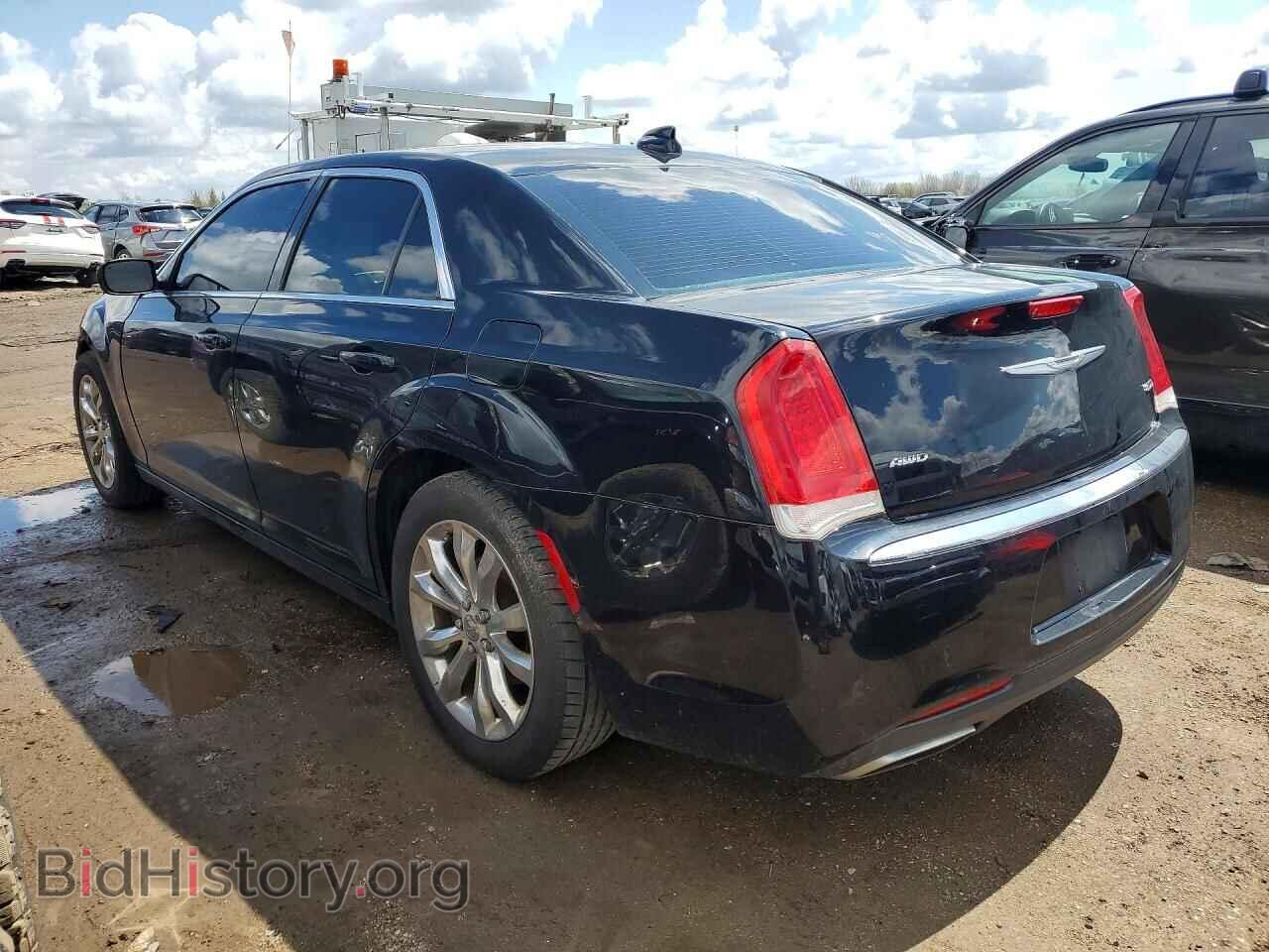2015 CHRYSLER 300 - VIN: 2C3CCARG2FH757016 - Фото 2