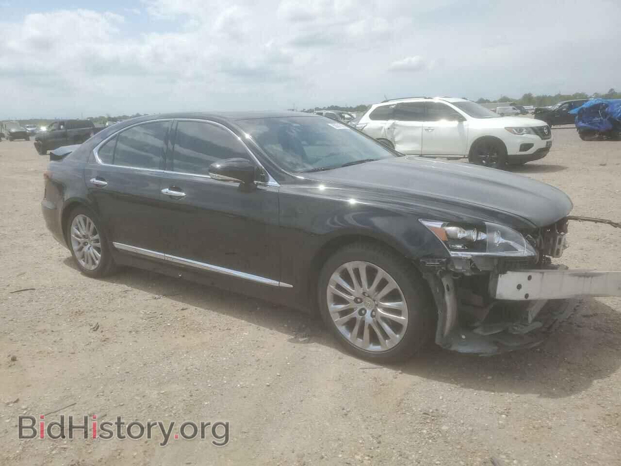 2013 LEXUS LS460 - VIN: JTHBL5EF3D5123292 - Photo 4