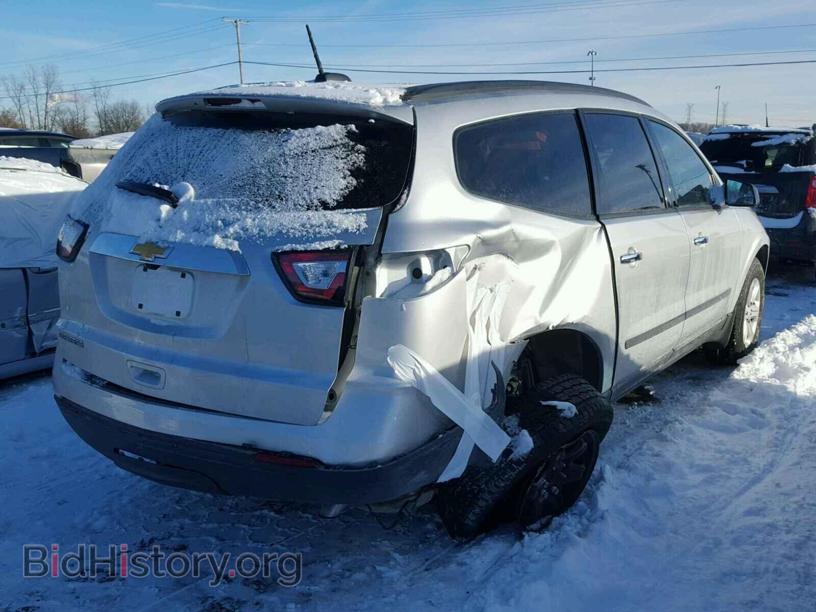 2017 CHEVROLET TRAVERSE - VIN: 1GNKRFED0HJ306366 - Фото 4
