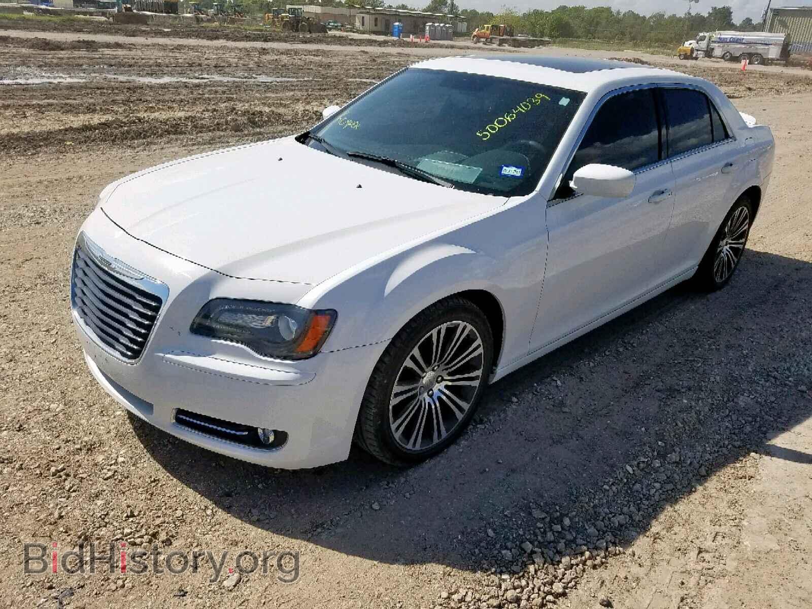2013 CHRYSLER 300 - VIN: 2C3CCABG5DH566245 - Фото 2