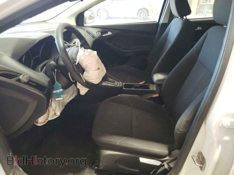 2017 Ford FOCUS (VIN 1FADP3F27HL334484) — photo 7 of 12