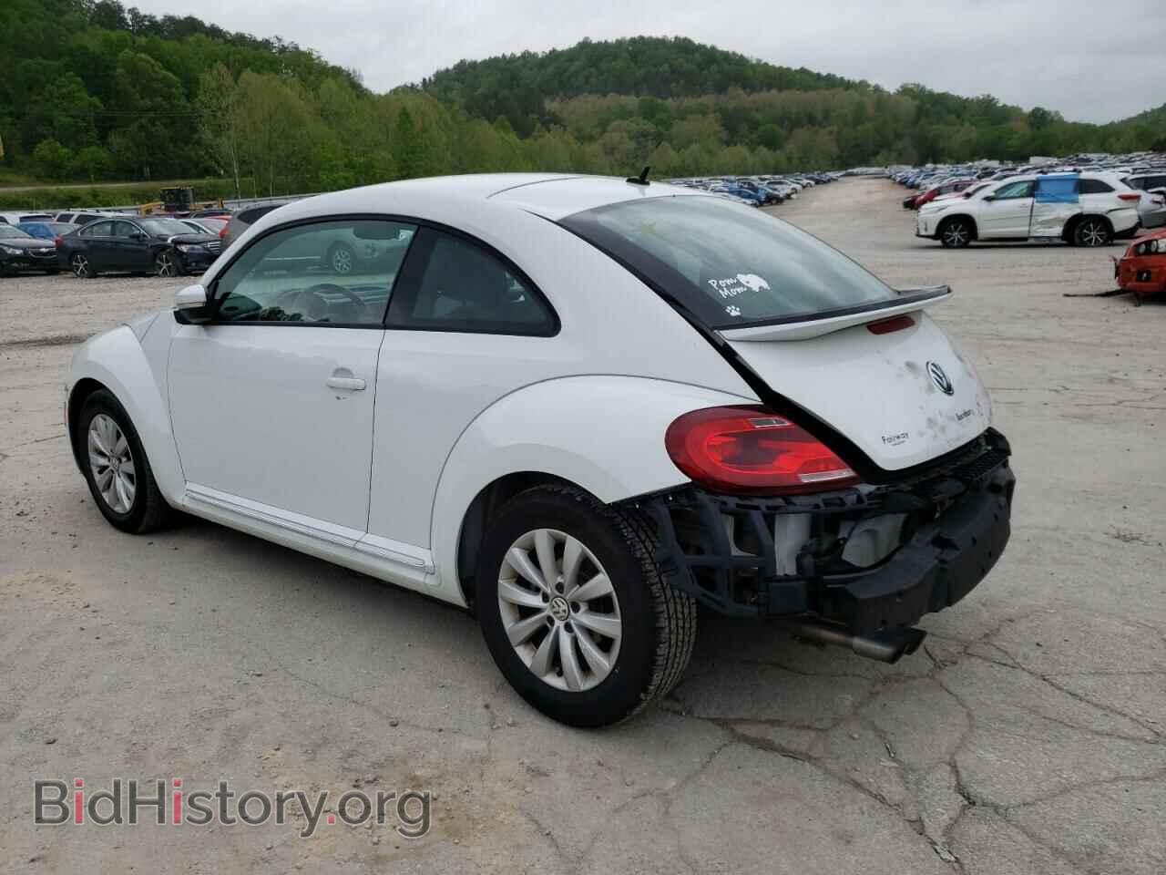 2019 VOLKSWAGEN BEETLE - VIN: 3VWFD7AT3KM717781 - Фото 2