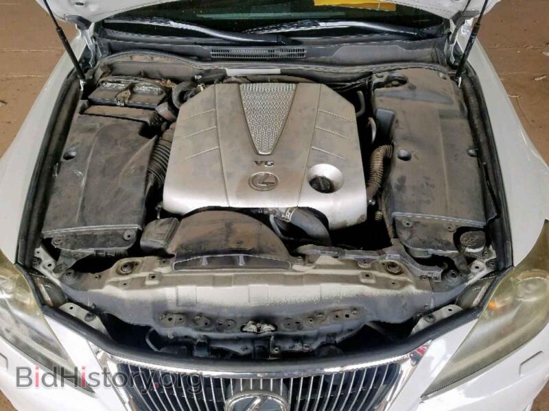 2011 Lexus IS (VIN JTHBE5C26B5026806) — фото 7 из 10