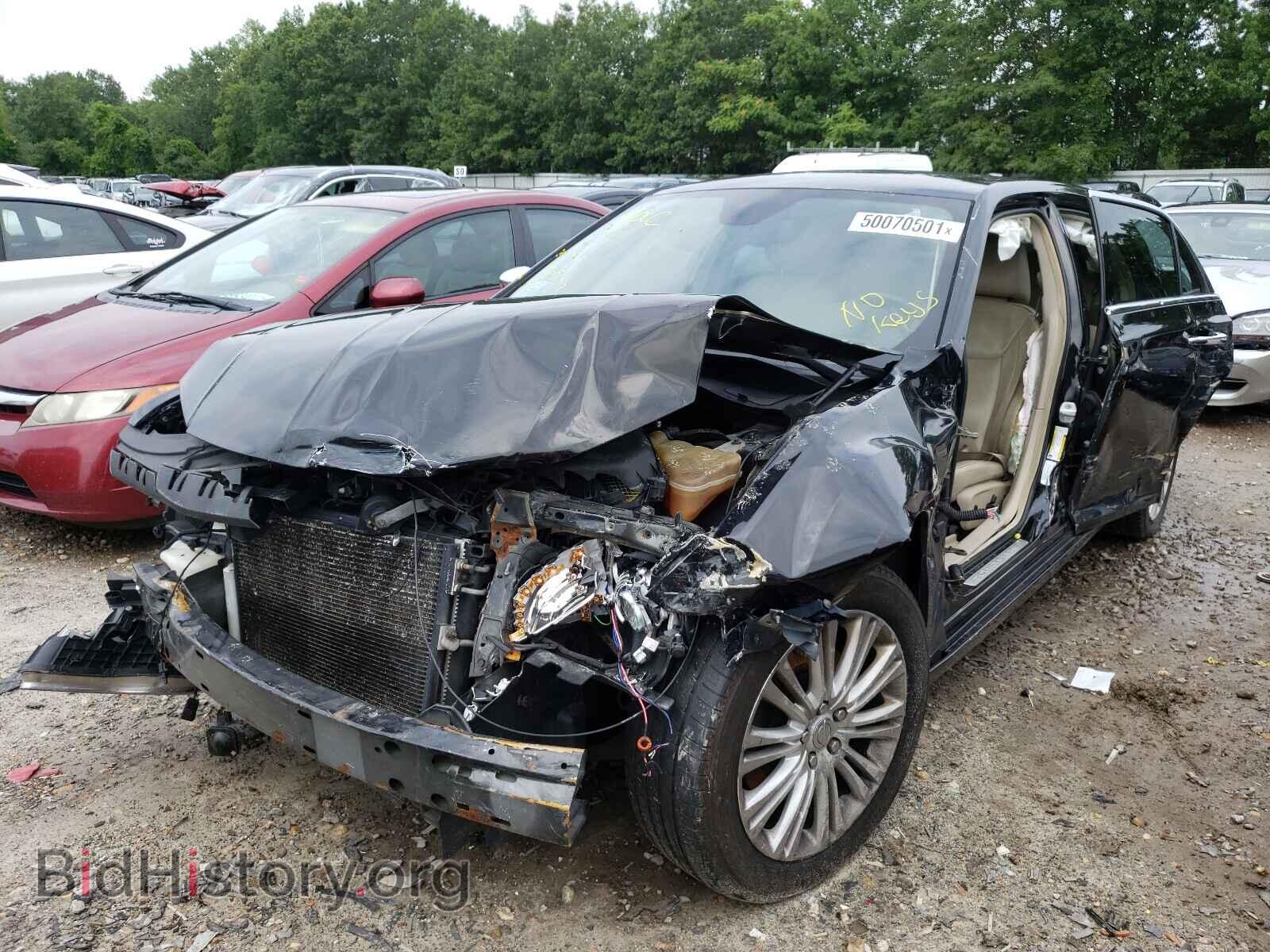 2011 CHRYSLER 300 - VIN: 2C3CK6CT5BH518012 - Фото 2