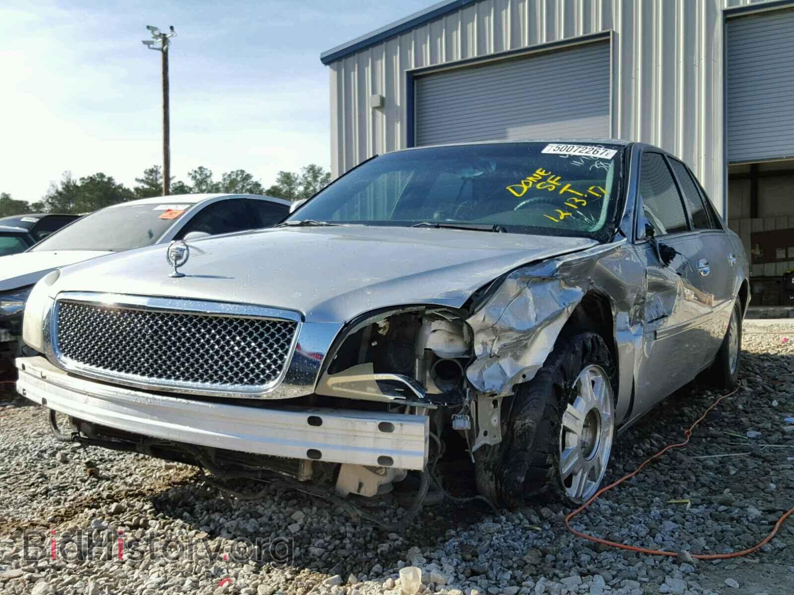 2005 CADILLAC DEVILLE - VIN: 1G6KD54Y25U256282 - Photo 2