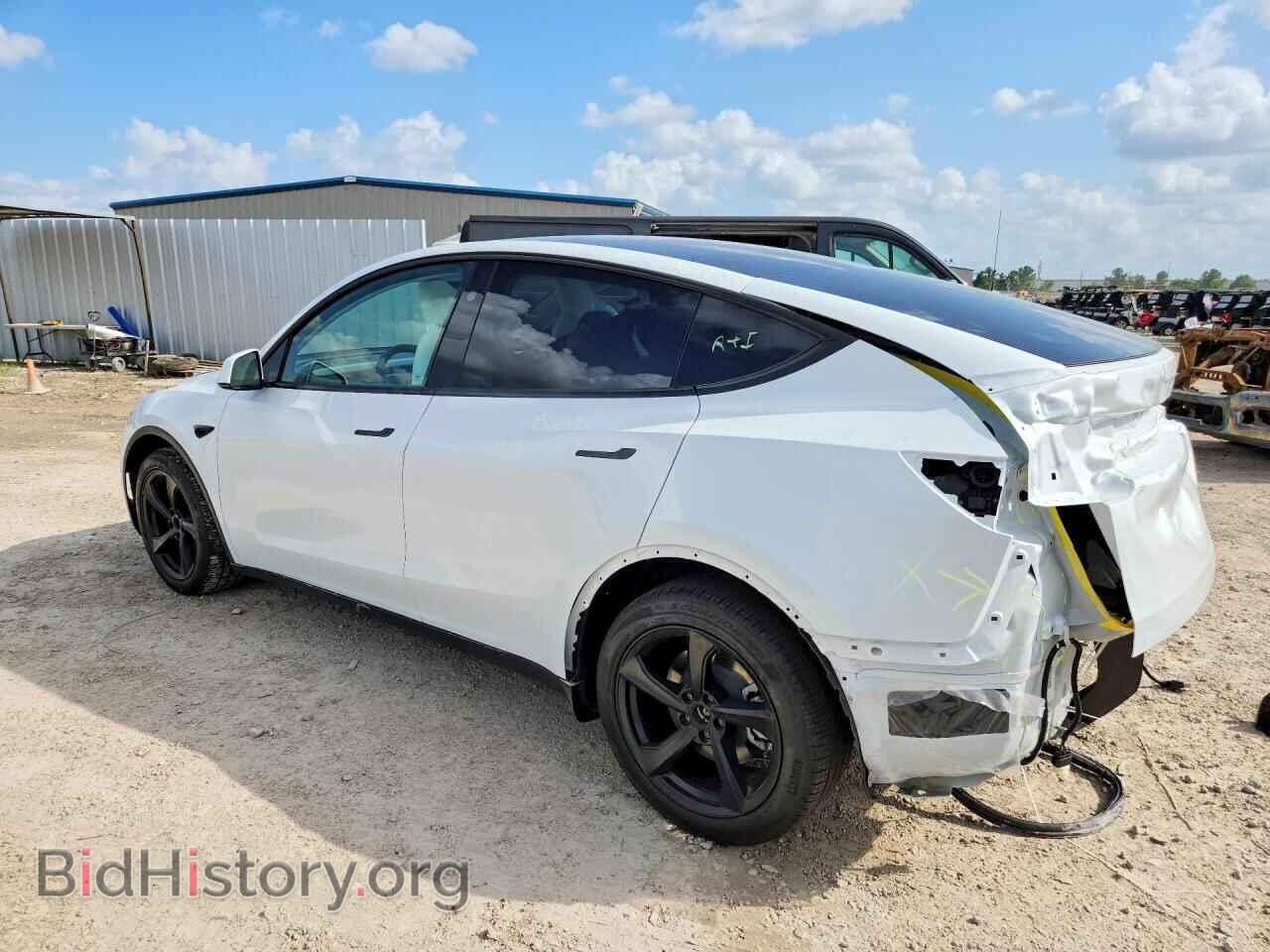 2026 TESLA MODEL Y - VIN: 7SAYGDEDXTA587105 - Фото 2