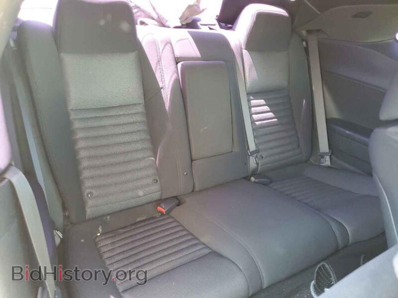 2011 Dodge CHALLENGER (VIN 2B3CJ4DG7BH604704) — photo 6 of 10