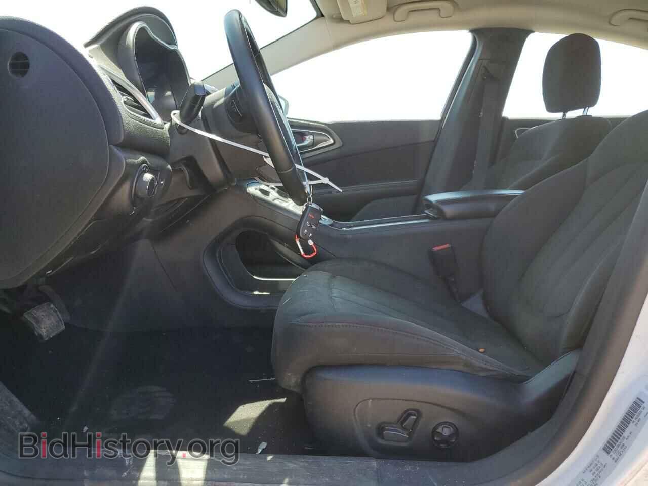 2016 CHRYSLER 200 - VIN: 1C3CCCABXGN151693 - Фото 7