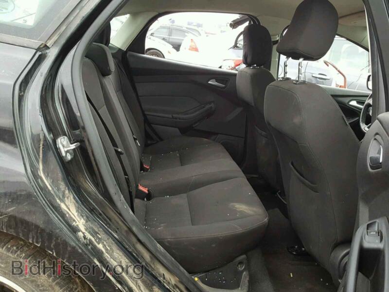 2015 Ford FOCUS (VIN 1FADP3FE9FL217142) — photo 6 of 10